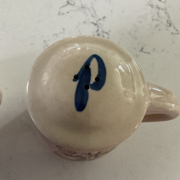 Signed Casey Pottery Marshall, TX USA Salt & Pepper Shakers w/Fruit,Great Shape - Picture 8 of 12
